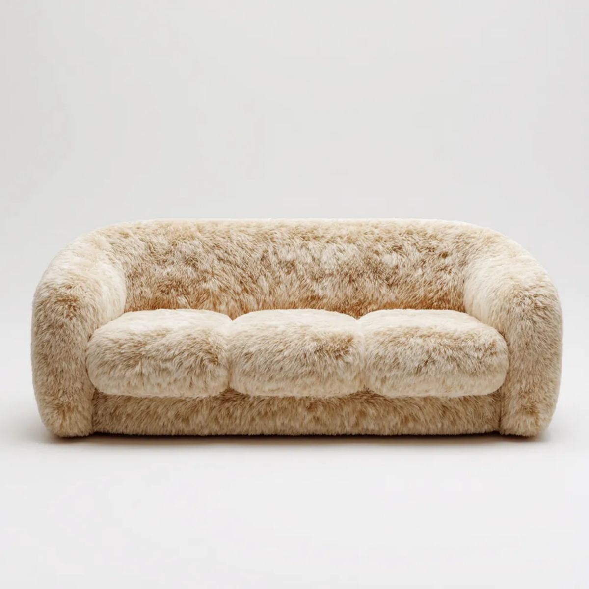 Sofa, 3-osobowa sofa w beżowym zaokrąglonym poliestrowym faux futro, 190 x 90 x 75 cm